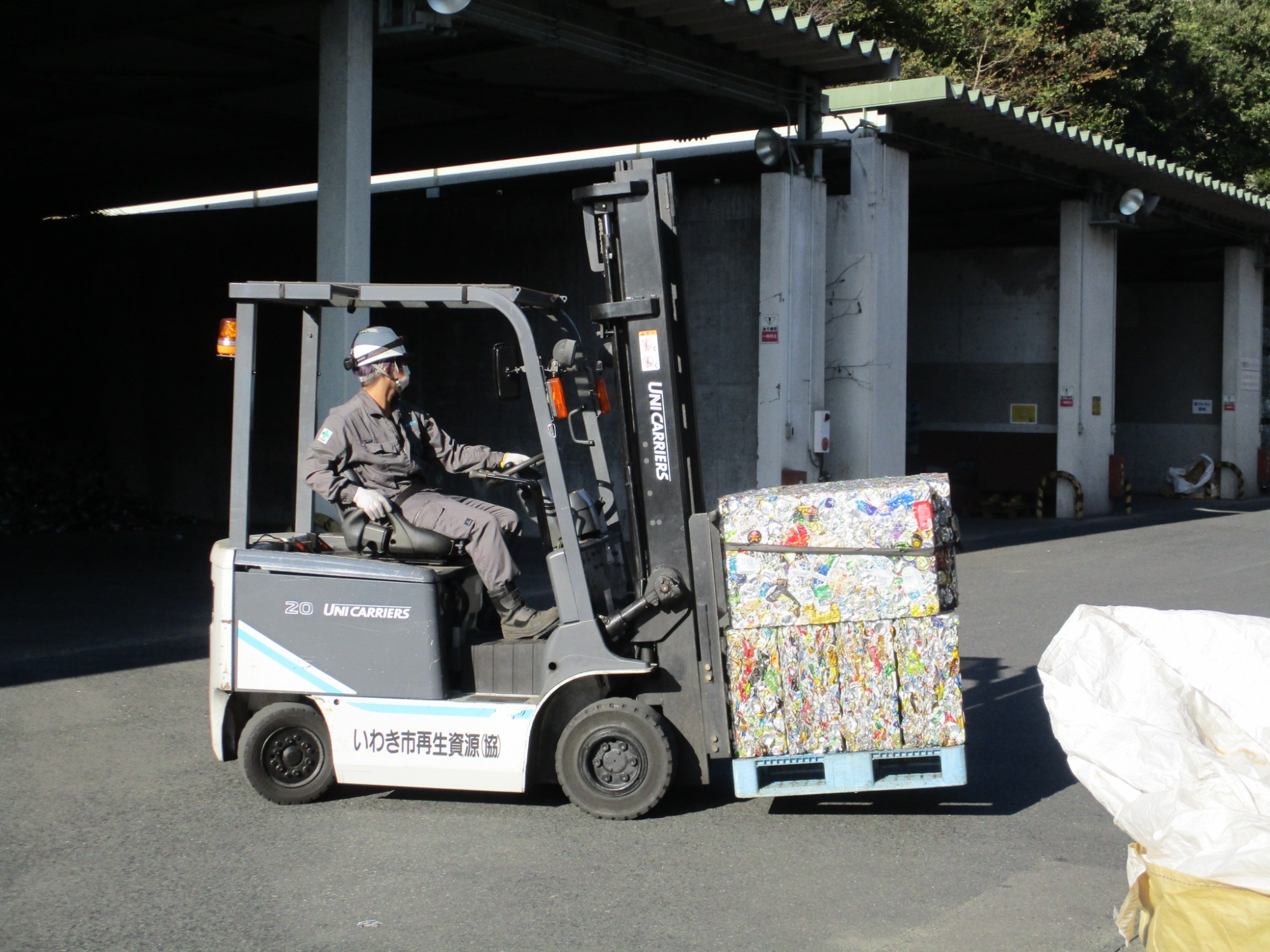 フォークリフト運転業務